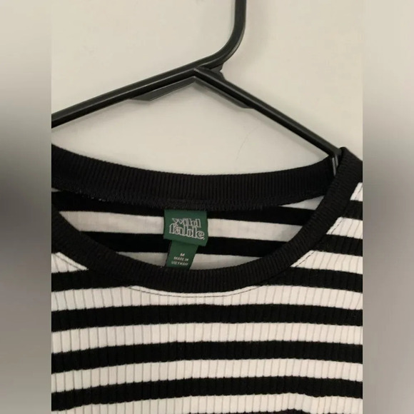 Wild Fable Stripe Crop Top Long Sleeve White Black Shirt Size M - Picture 4 of 5
